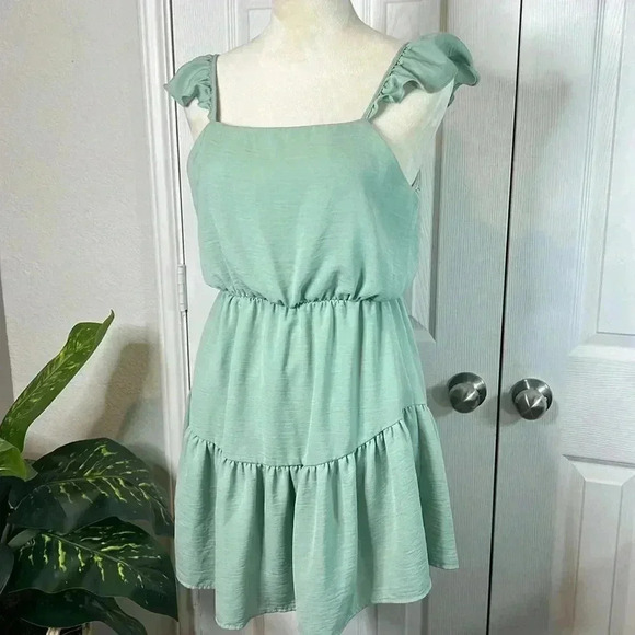 Everly Green Above Knee & Mini Dresses Size Small - Picture 3 of 11